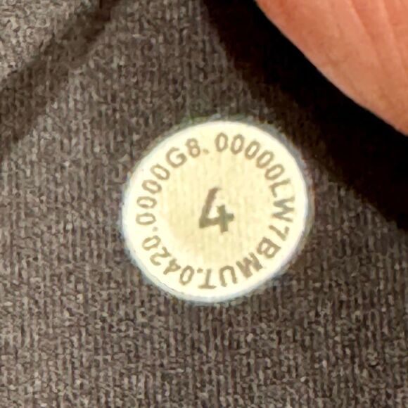 Lululemon Hotty High Rise Lined Shorts. Size 4. - Picture 5 of 6